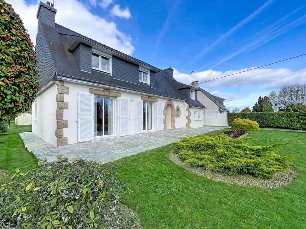 Belle propriété dans le bourg de Tréméven !