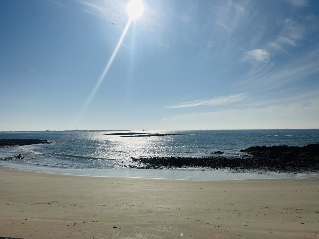 MAISON- LARMOR-PLAGE  – LOCQUELTAS
