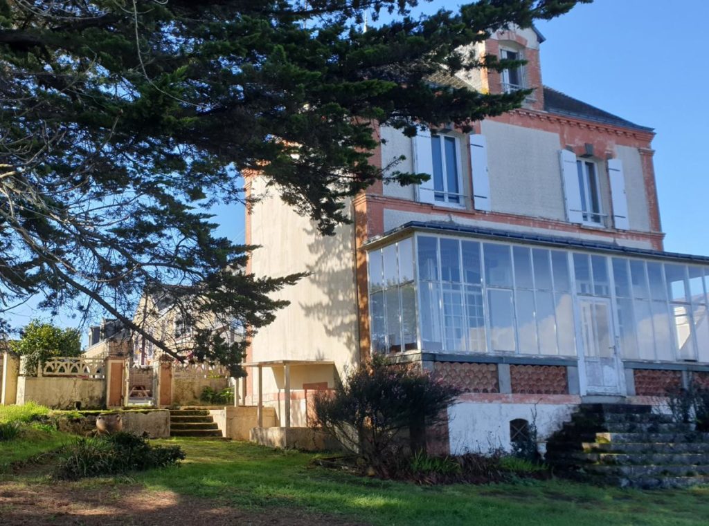 Maison au bord de la ria