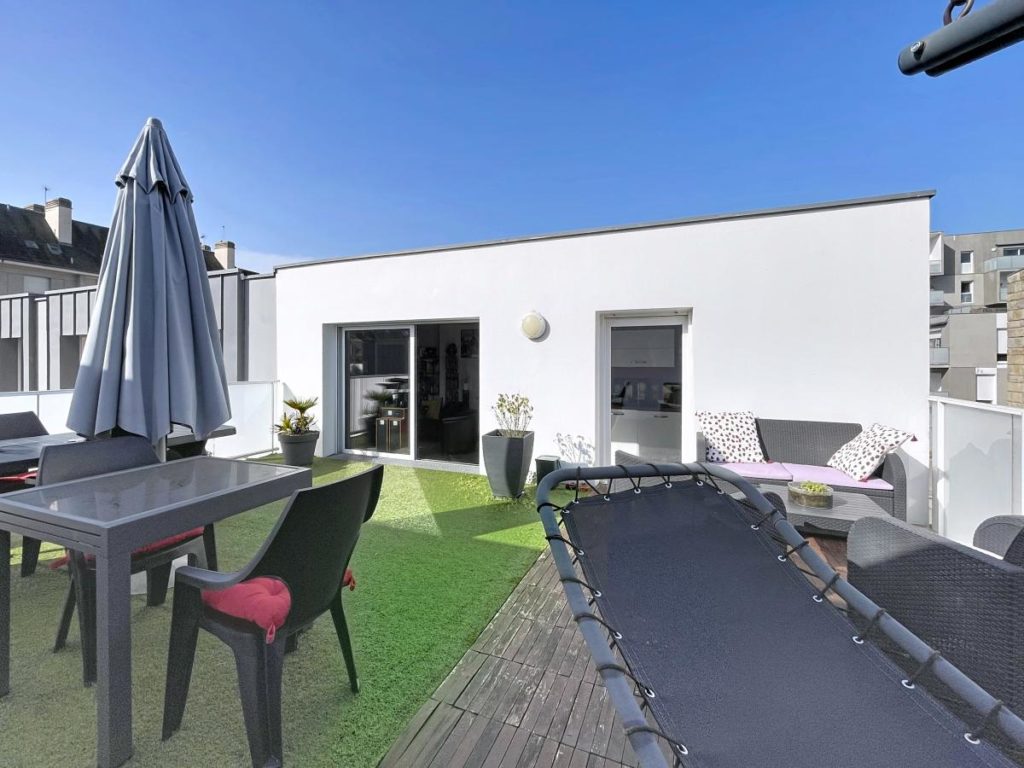 LORIENT CENTRE – TERRASSE – GARAGE