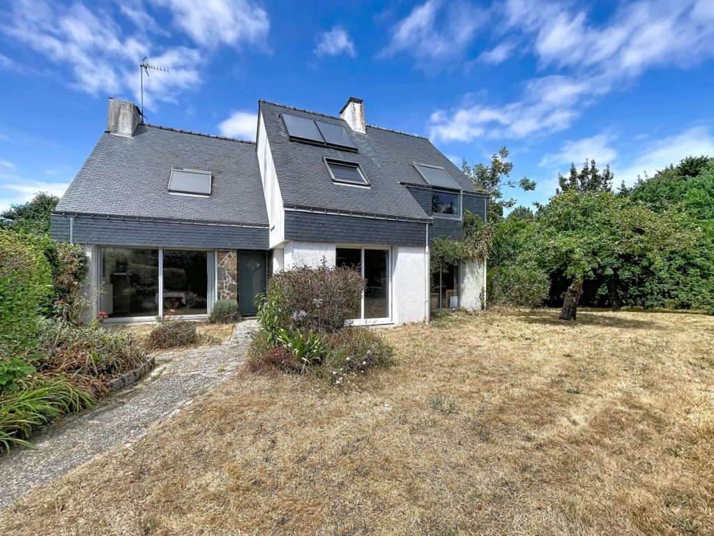 PLOEMEUR – KERVAM – MAISON F6 sur SOUS- SOL- 6241 m² TERRAIN