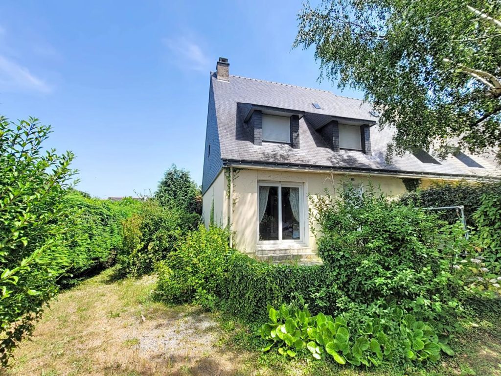 Maison avec joli Jardin proche du bourg de Quéven